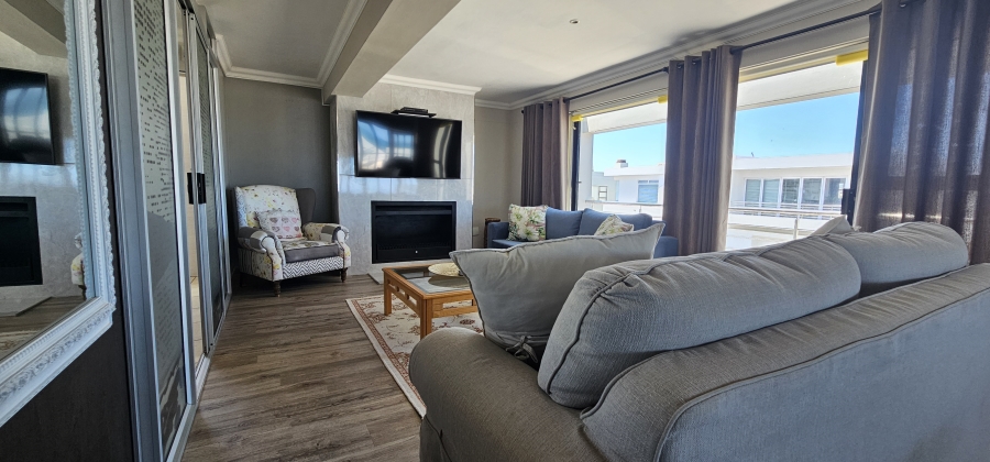 4 Bedroom Property for Sale in Calypso Beach Western Cape